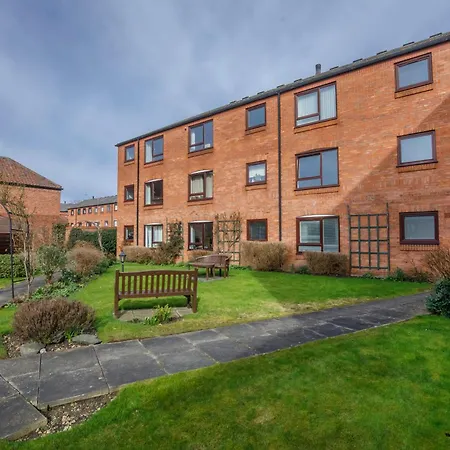 Monkgate Cloisters - Free Parking *